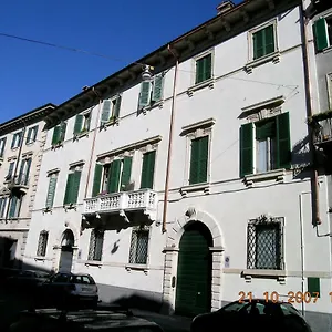 Suites Alla Giarina Gasthof Verona